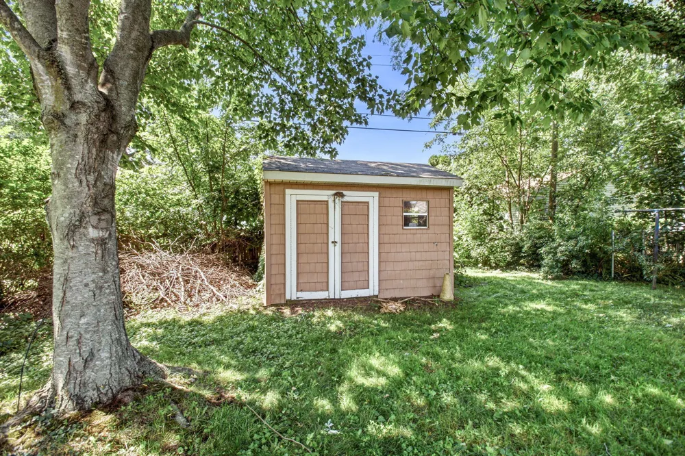 912 Kingsley Avenue St. Joseph, MI 49085