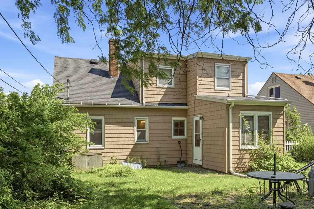 912 Kingsley Avenue St. Joseph, MI 49085