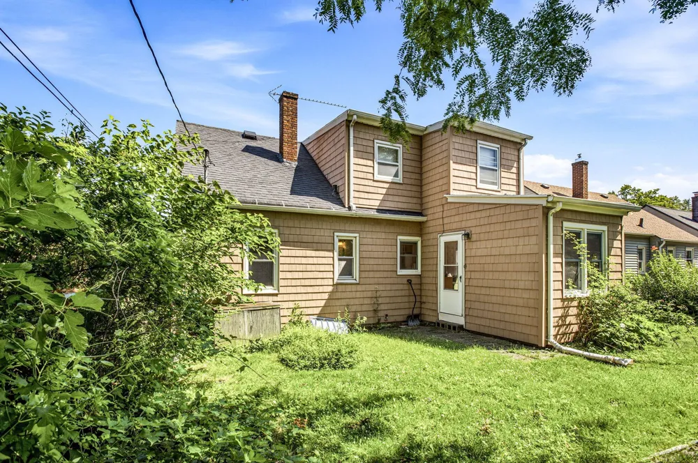 912 Kingsley Avenue St. Joseph, MI 49085