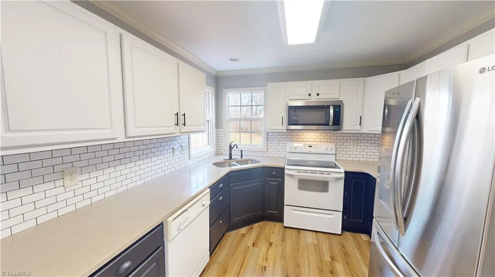 1636 Harper Spring Drive Clemmons, NC 27012