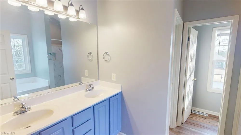 1636 Harper Spring Drive Clemmons, NC 27012