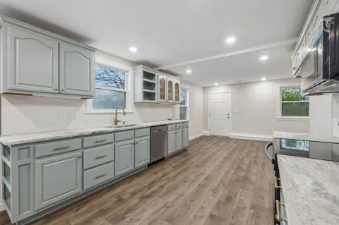 305 Randy Rd