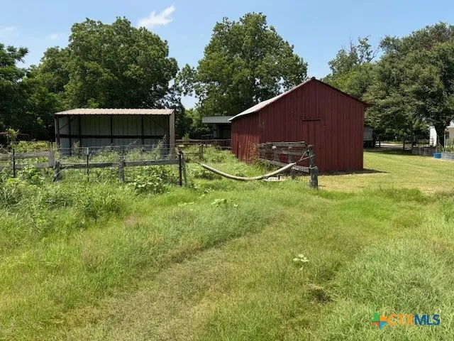 880 County Road 311 Road Jarrell, TX 76537