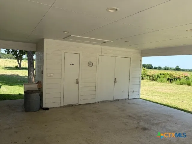 880 County Road 311 Road Jarrell, TX 76537