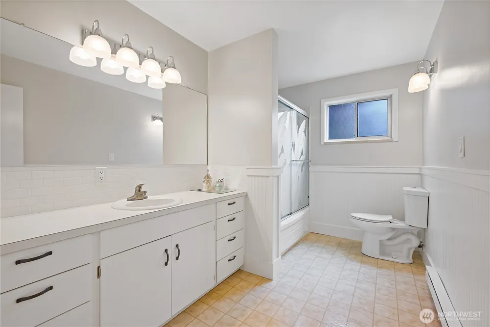 1408 20th Avenue #B-1 Longview, WA 98632