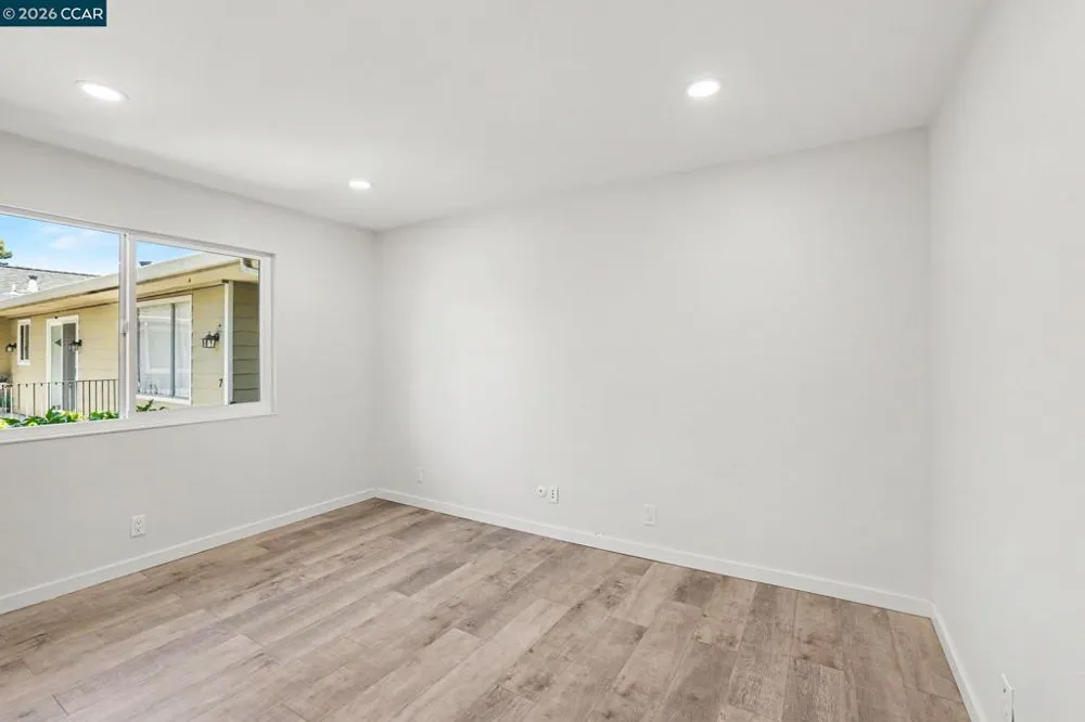 1965 Ascot Dr #6 Moraga, CA 94556