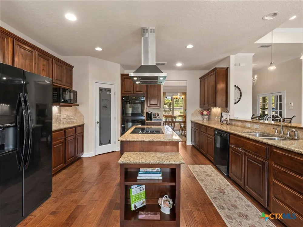 1041 Spanish Trail New Braunfels, TX 78132