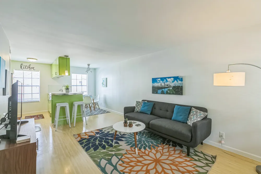 300 Crockett Street #210 Austin, TX 78704