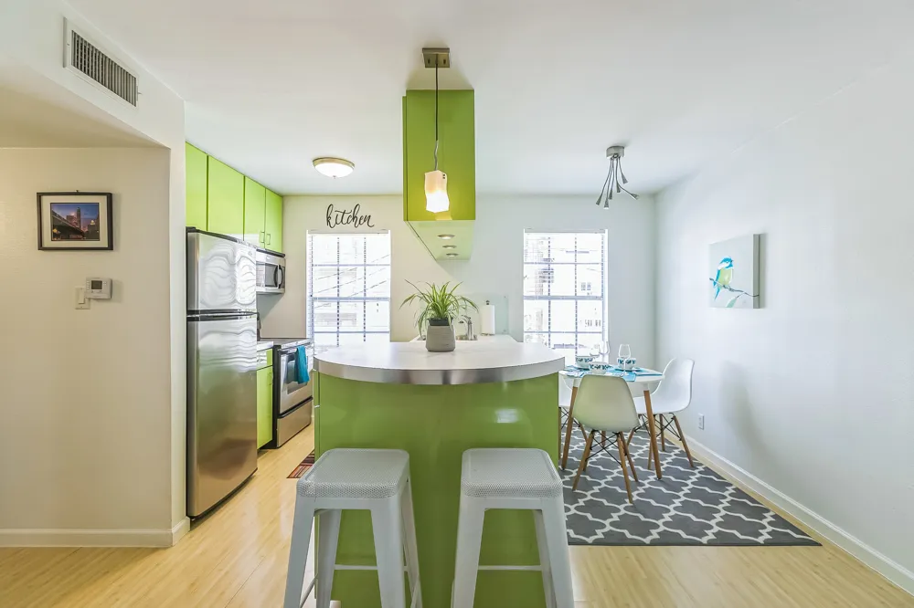 300 Crockett Street #210 Austin, TX 78704