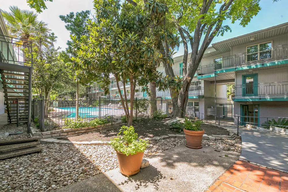 300 Crockett Street #210 Austin, TX 78704