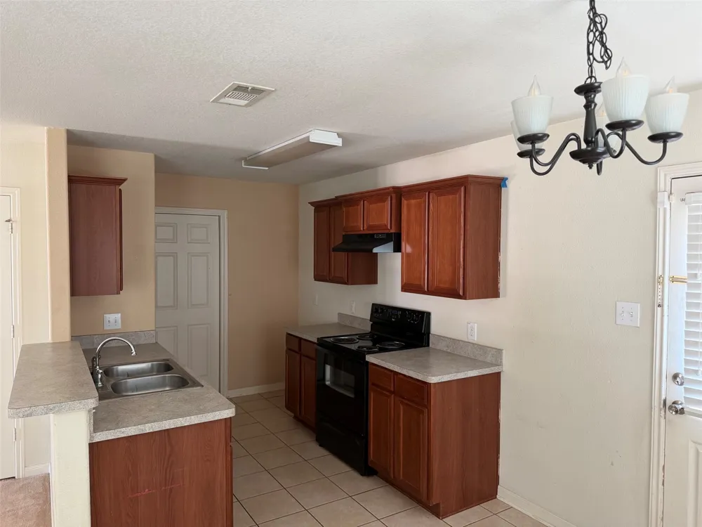 110 Cowpoke Court Newark, TX 76071