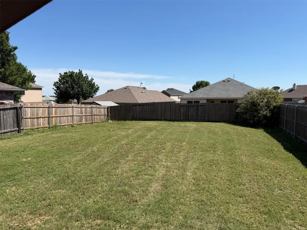 110 Cowpoke Court Newark, TX 76071