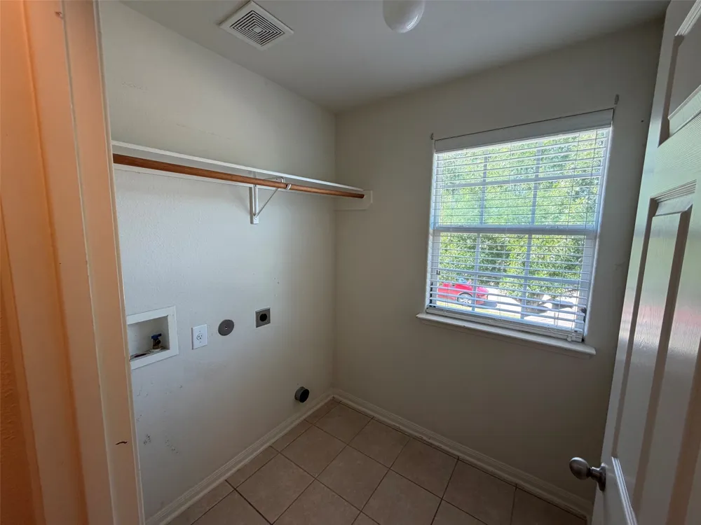 110 Cowpoke Court Newark, TX 76071
