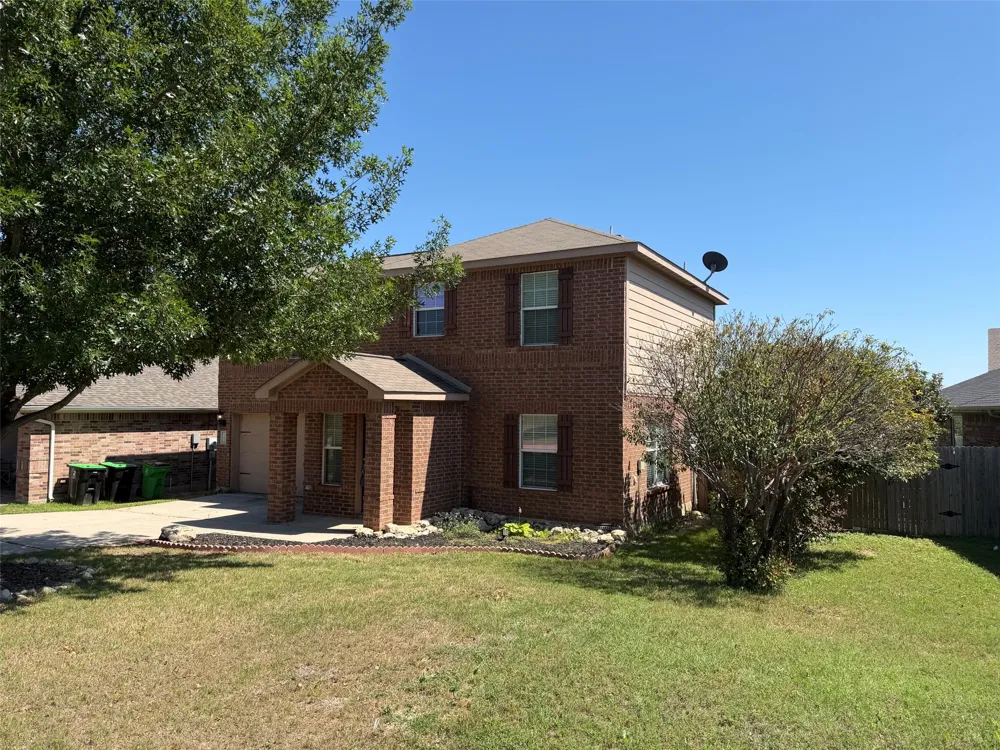 110 Cowpoke Court Newark, TX 76071