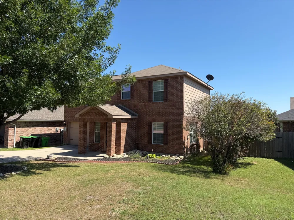 110 Cowpoke Court Newark, TX 76071