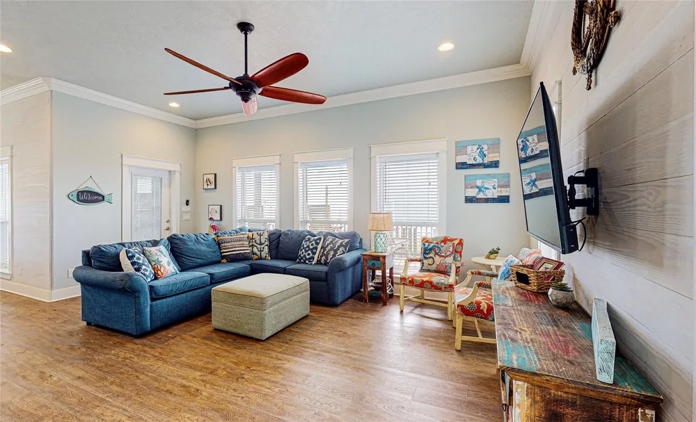 1969 Avenue J Crystal Beach, TX 77650