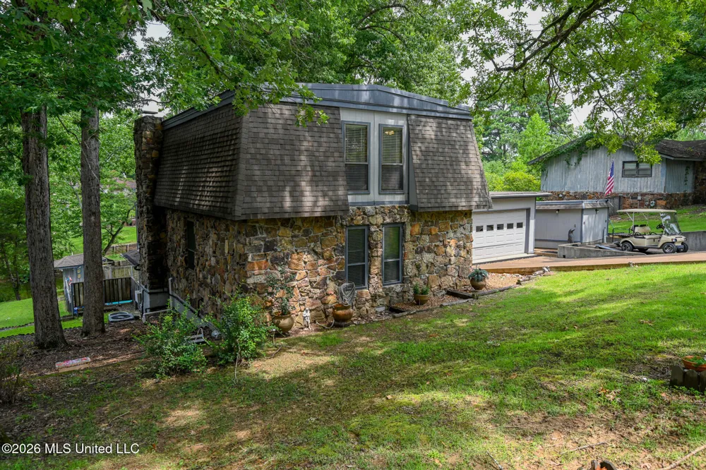 2401 Placid Cove Nesbit, MS 38651