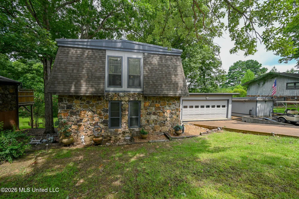 2401 Placid Cove Nesbit, MS 38651