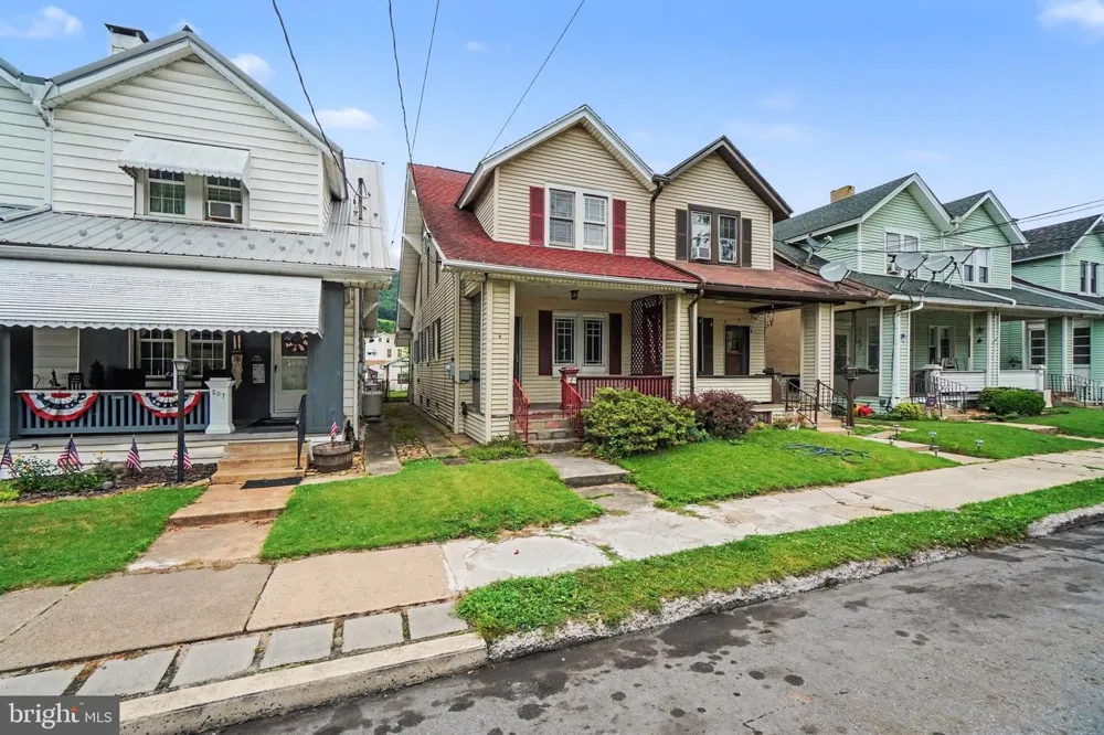 209 MAIN STREET Lykens, PA 17048