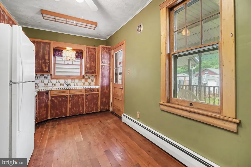 209 MAIN STREET Lykens, PA 17048