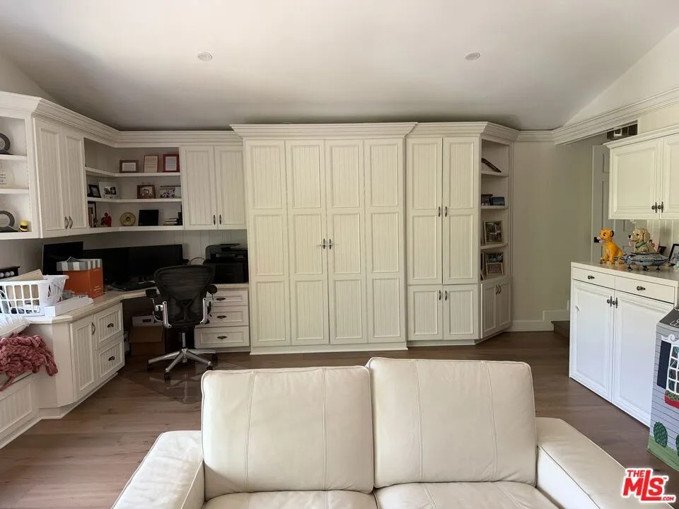 27 Horseshoe Lane Palos Verdes Peninsula, CA 90274