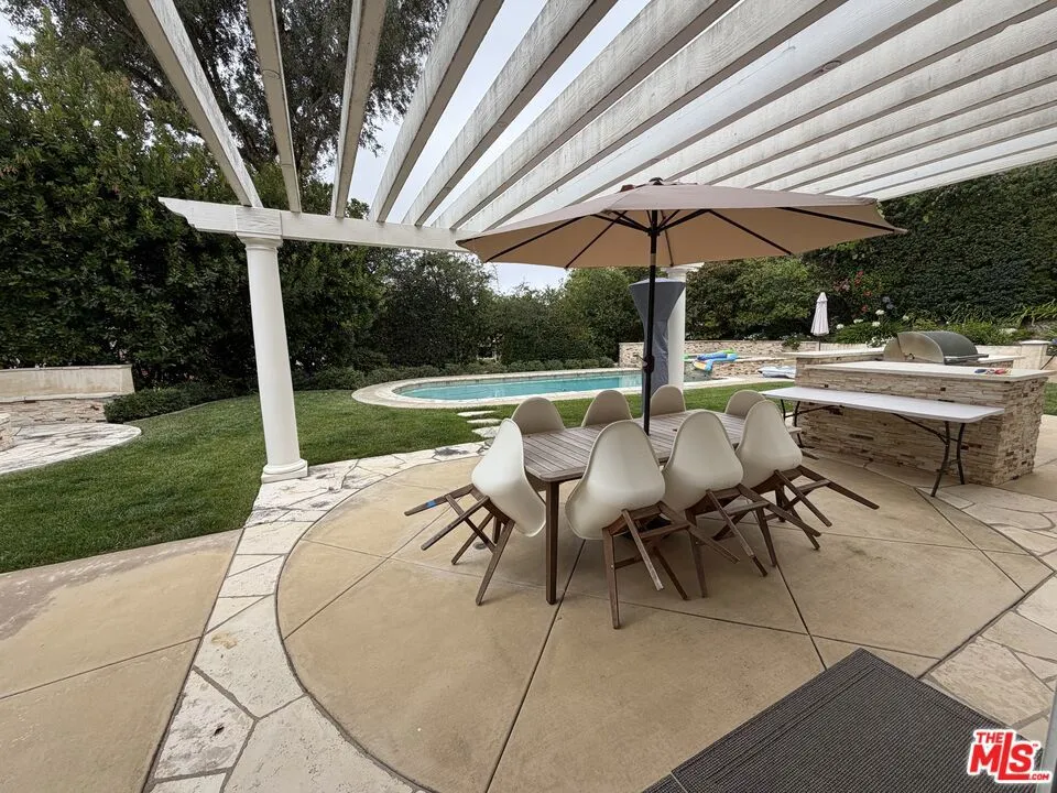 27 Horseshoe Lane Palos Verdes Peninsula, CA 90274
