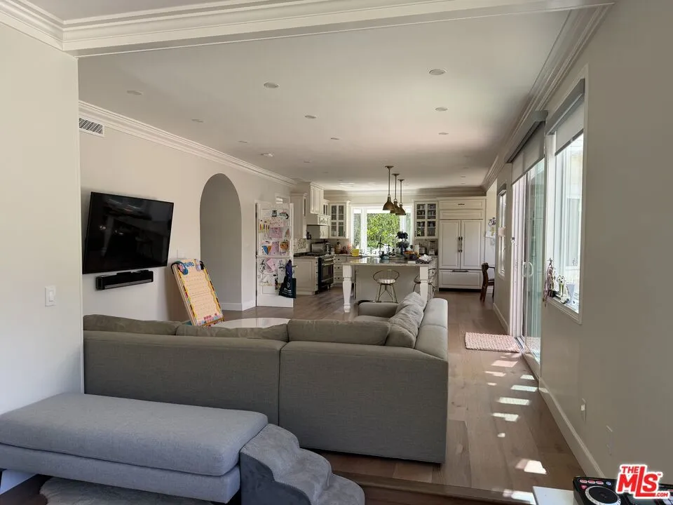 27 Horseshoe Lane Palos Verdes Peninsula, CA 90274