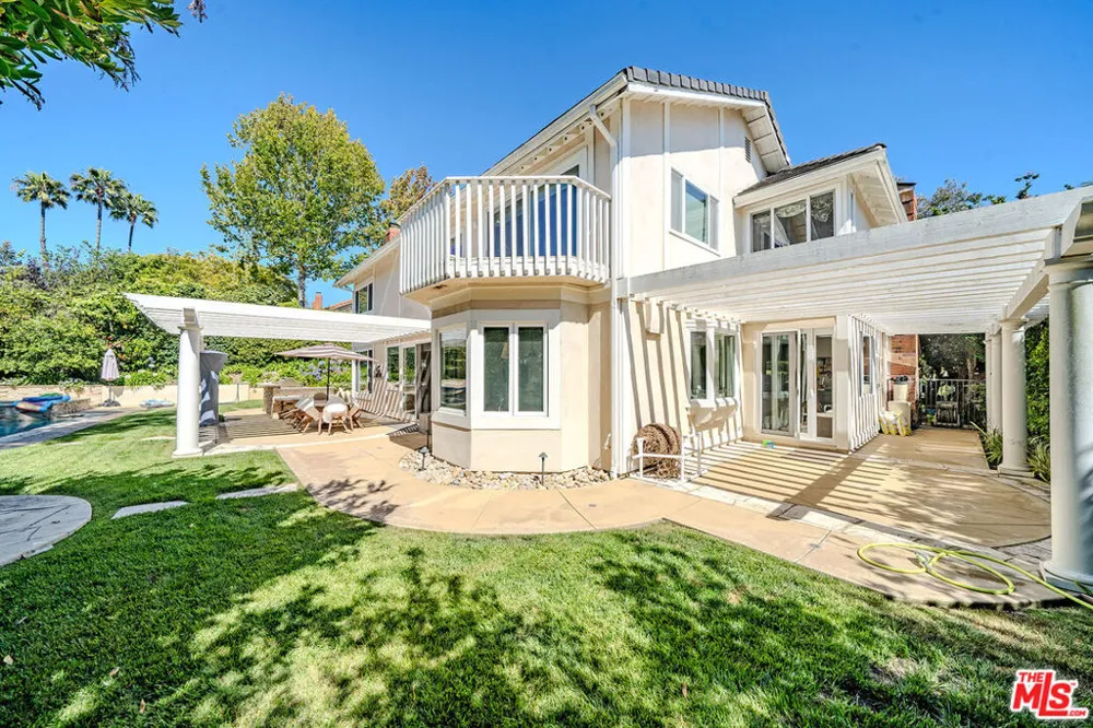 27 Horseshoe Lane Palos Verdes Peninsula, CA 90274
