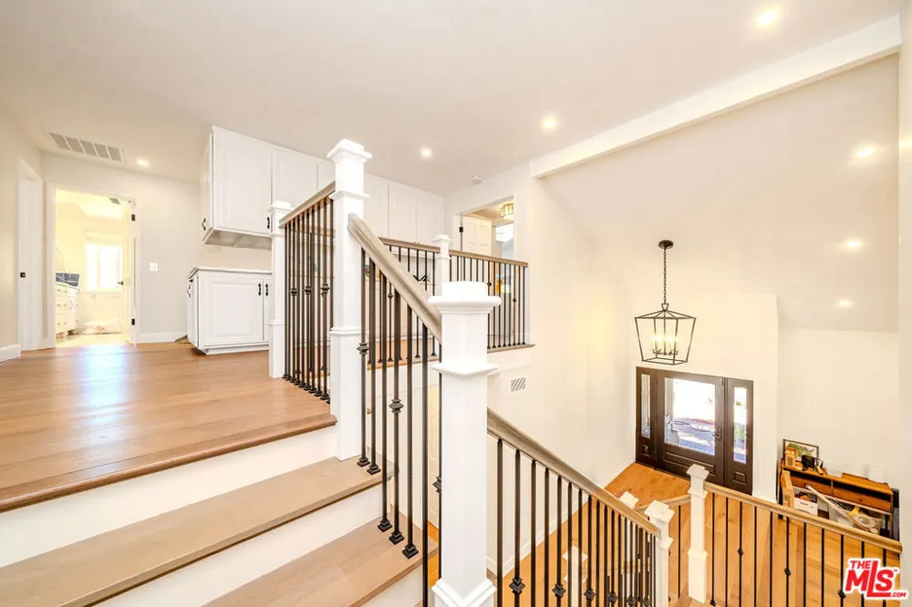 27 Horseshoe Lane Palos Verdes Peninsula, CA 90274