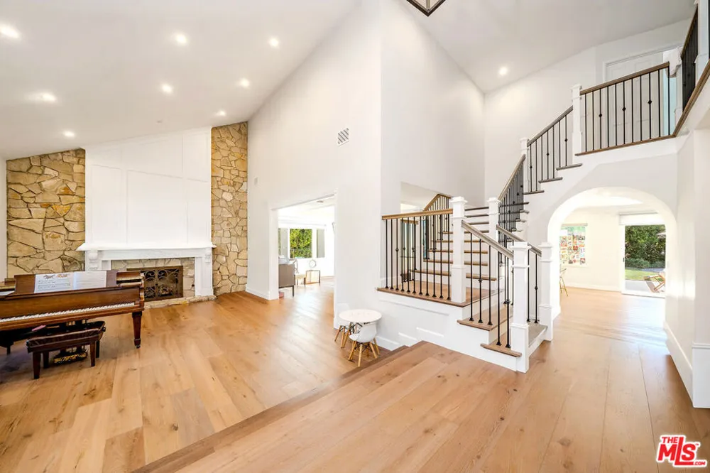 27 Horseshoe Lane Palos Verdes Peninsula, CA 90274