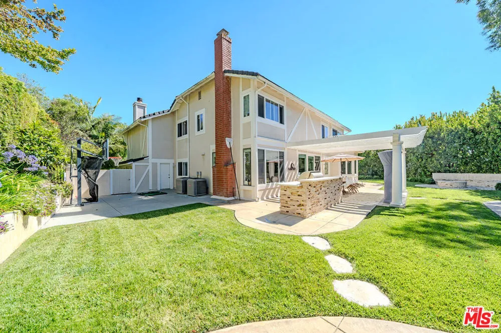 27 Horseshoe Lane Palos Verdes Peninsula, CA 90274