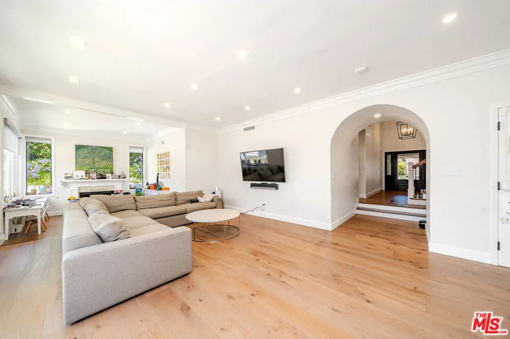 27 Horseshoe Lane Palos Verdes Peninsula, CA 90274