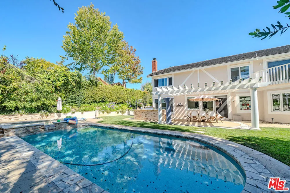 27 Horseshoe Lane Palos Verdes Peninsula, CA 90274