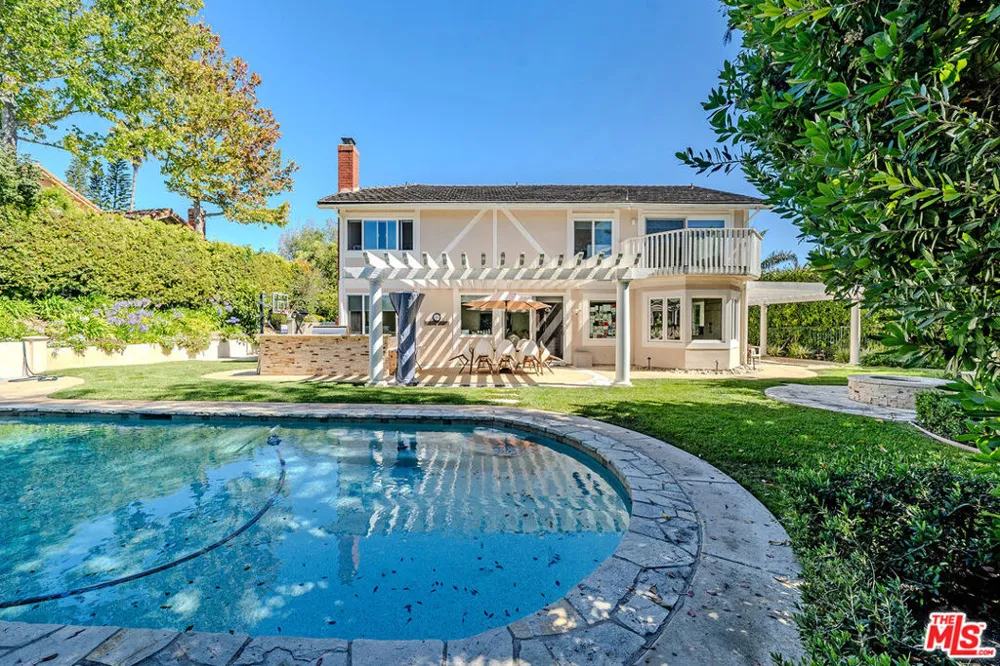 27 Horseshoe Lane Palos Verdes Peninsula, CA 90274