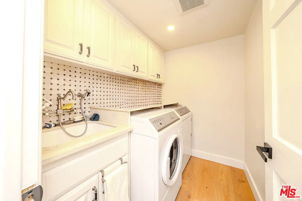 27 Horseshoe Lane Palos Verdes Peninsula, CA 90274