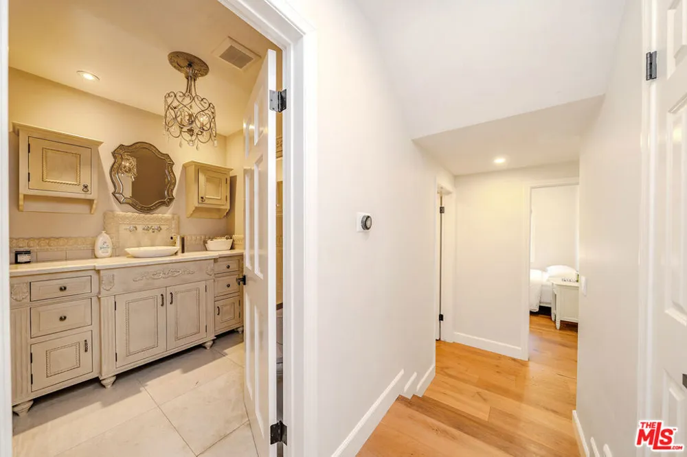 27 Horseshoe Lane Palos Verdes Peninsula, CA 90274