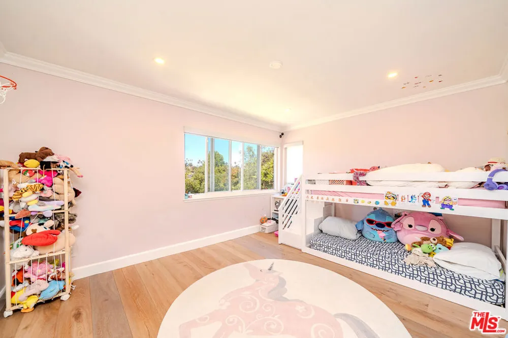 27 Horseshoe Lane Palos Verdes Peninsula, CA 90274