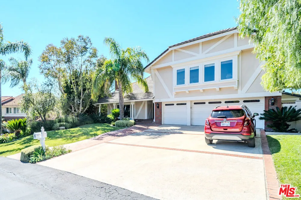 27 Horseshoe Lane Palos Verdes Peninsula, CA 90274