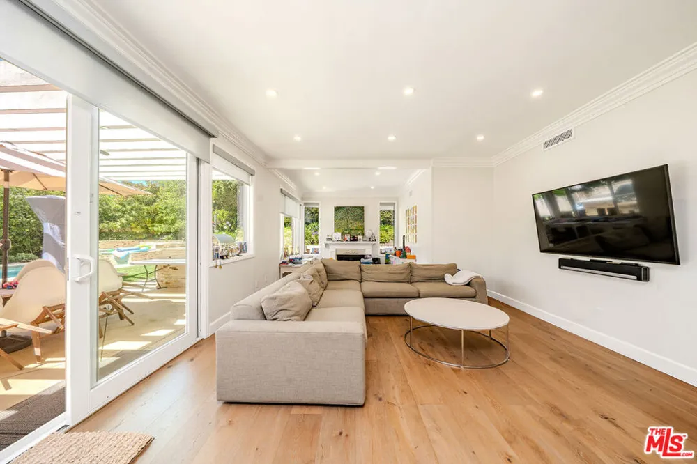27 Horseshoe Lane Palos Verdes Peninsula, CA 90274