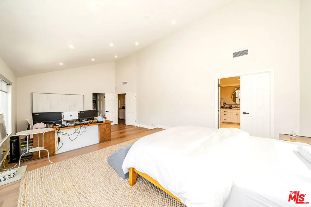 27 Horseshoe Lane Palos Verdes Peninsula, CA 90274