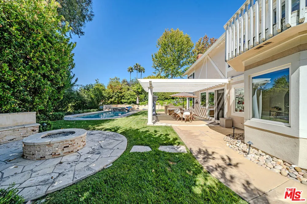 27 Horseshoe Lane Palos Verdes Peninsula, CA 90274