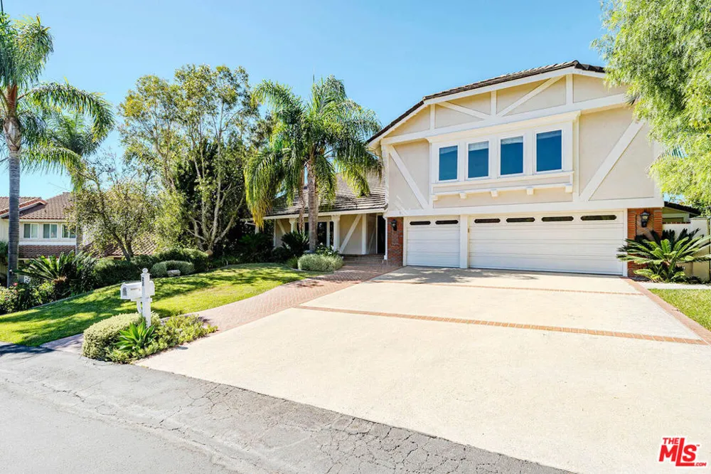 27 Horseshoe Lane Palos Verdes Peninsula, CA 90274