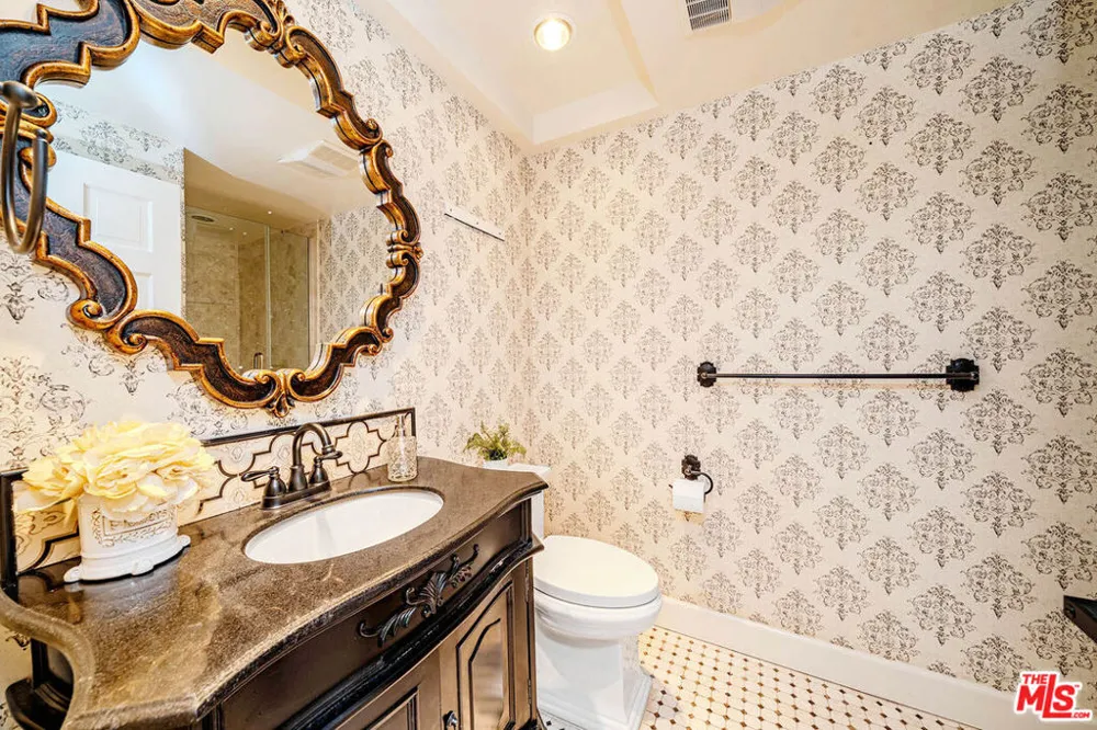 27 Horseshoe Lane Palos Verdes Peninsula, CA 90274
