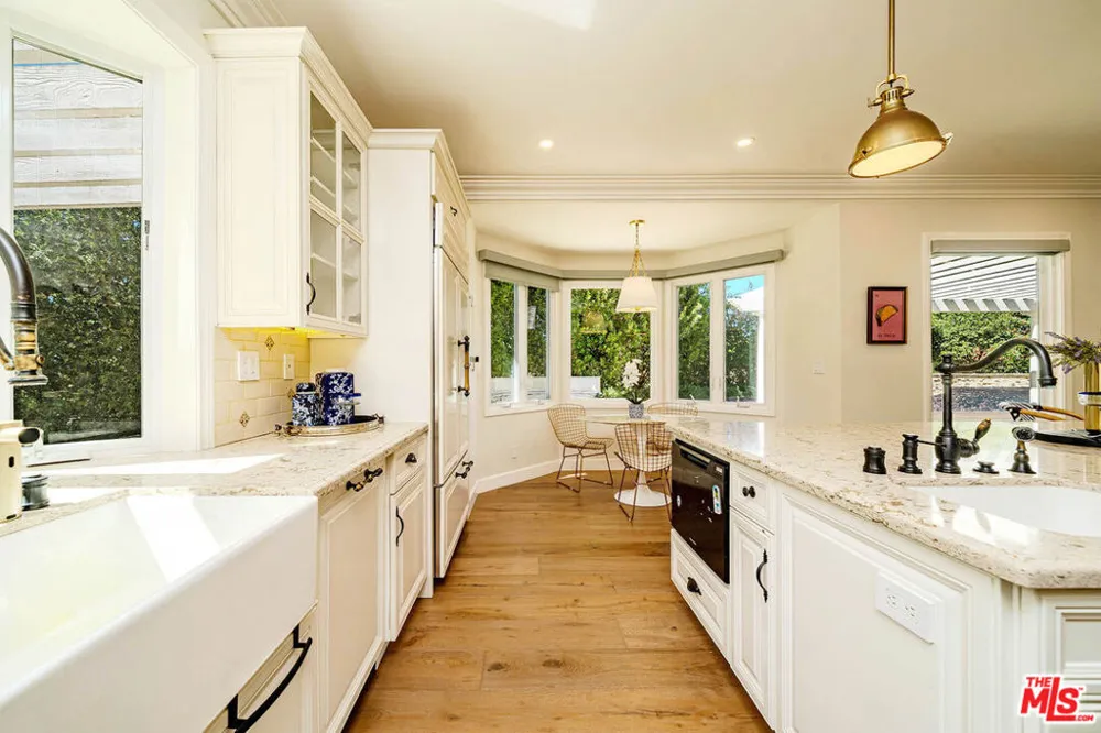 27 Horseshoe Lane Palos Verdes Peninsula, CA 90274