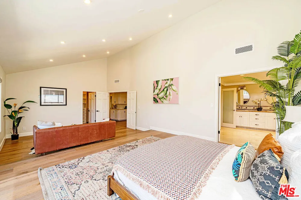 27 Horseshoe Lane Palos Verdes Peninsula, CA 90274