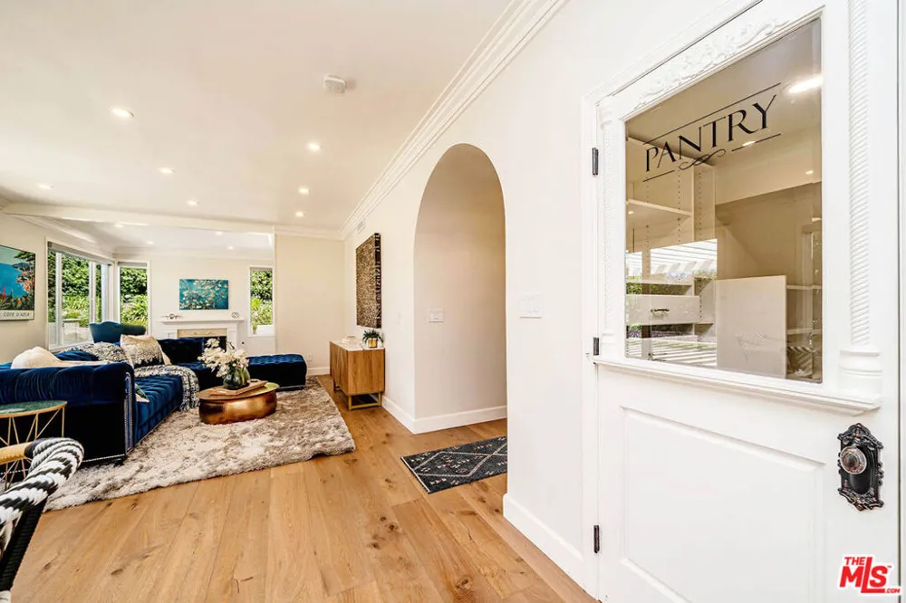 27 Horseshoe Lane Palos Verdes Peninsula, CA 90274