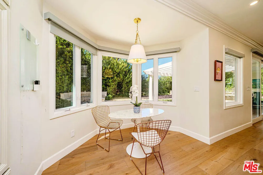 27 Horseshoe Lane Palos Verdes Peninsula, CA 90274