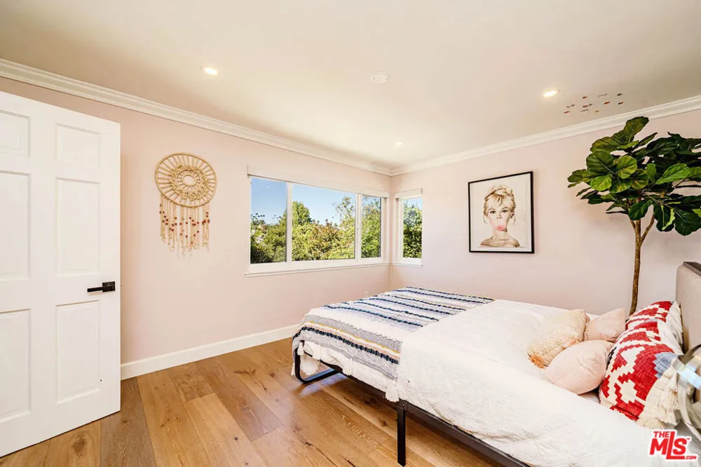 27 Horseshoe Lane Palos Verdes Peninsula, CA 90274
