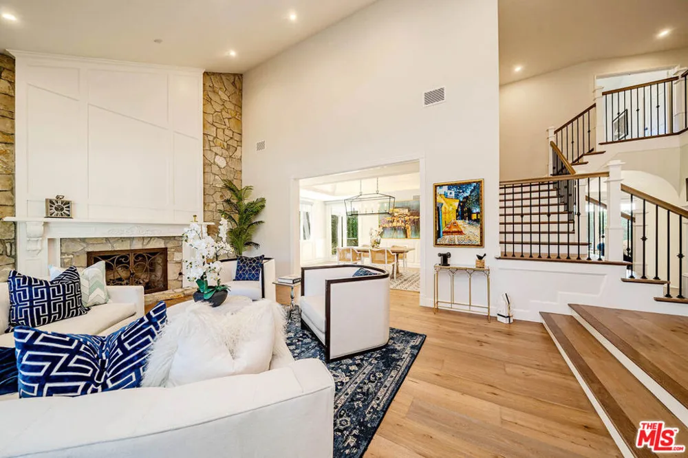 27 Horseshoe Lane Palos Verdes Peninsula, CA 90274