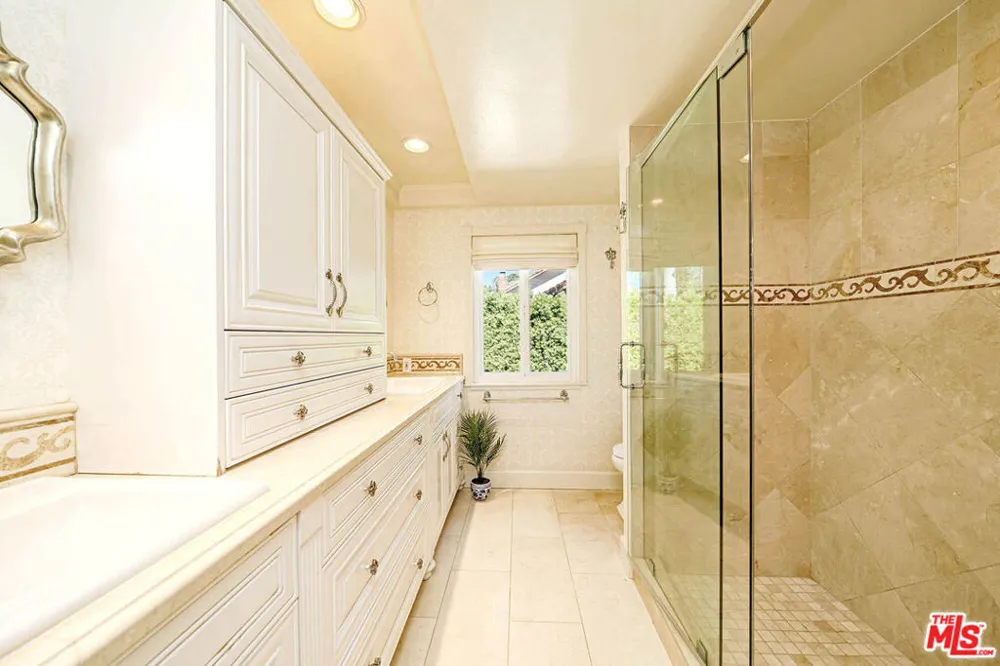 27 Horseshoe Lane Palos Verdes Peninsula, CA 90274